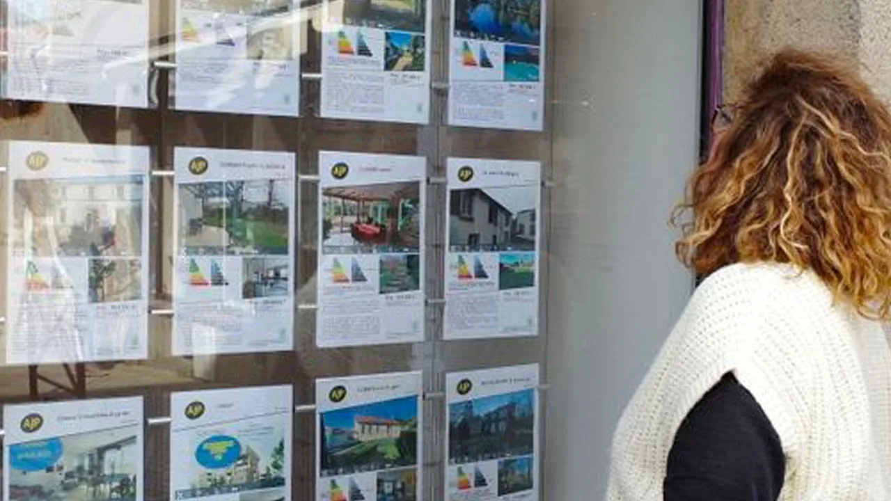 Immobilier en chute libre : Découvrez les villes où les prix dégringolent le plus rapidement !